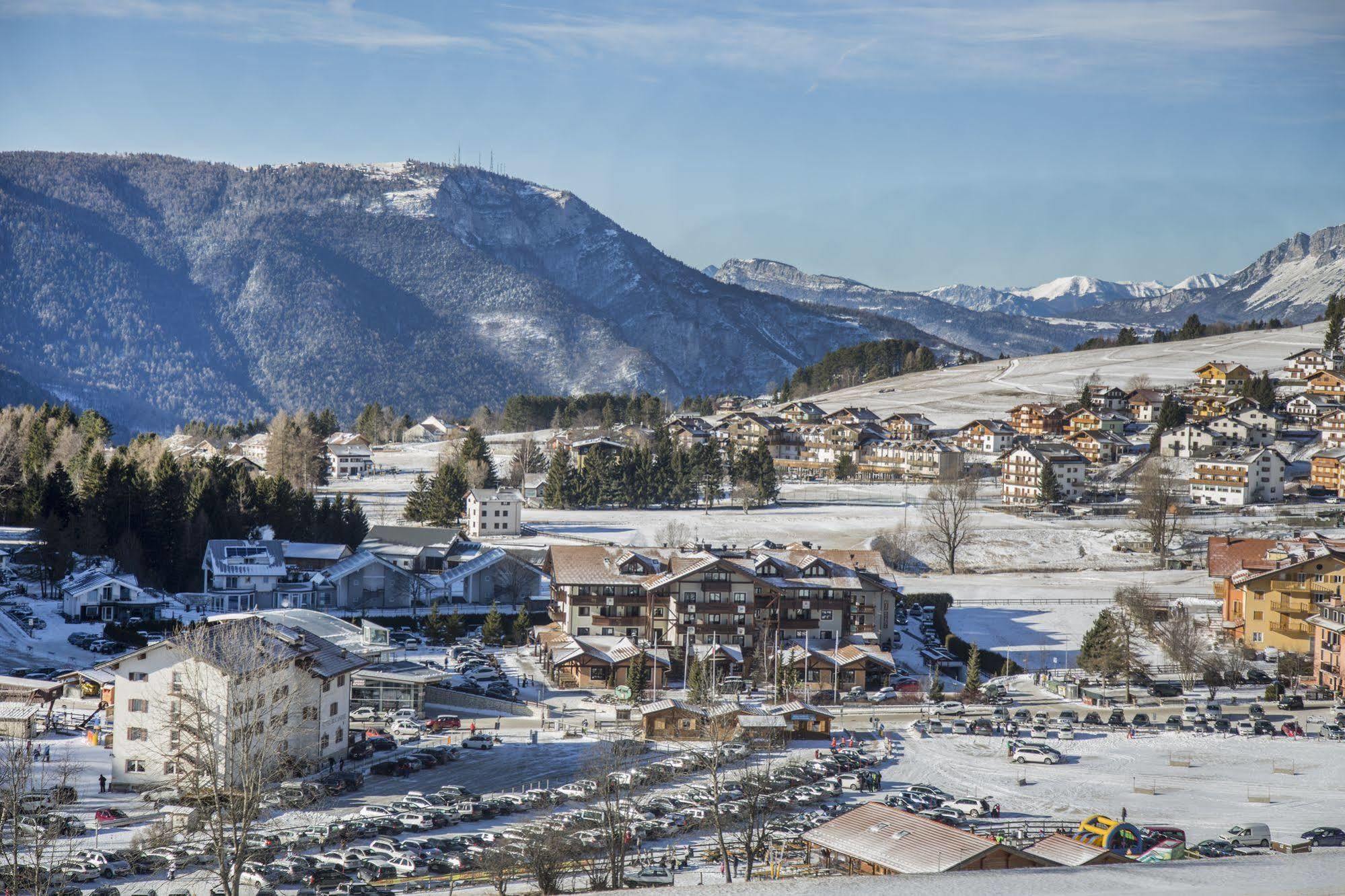 Golf Hotel Folgaria Exteriér fotografie